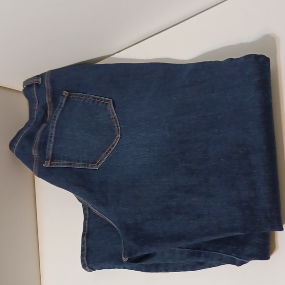 Gloria Vanderbilt Women's Amanda Classic High Rise Tapered Jean - Picture 12 of 13